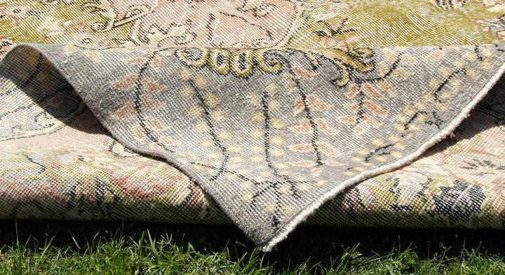 Vintage Handmade Unique Rug  5'9'' X 9'3''