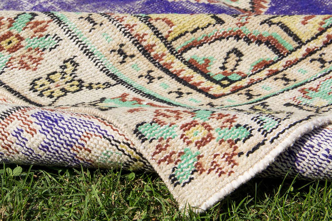 Vintage Handmade Unique Rug  5'1'' X 8'9''