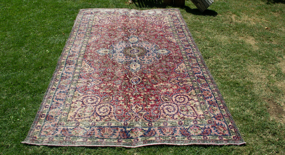 Vintage Handmade Unique Rug  5'1'' X 8'11''