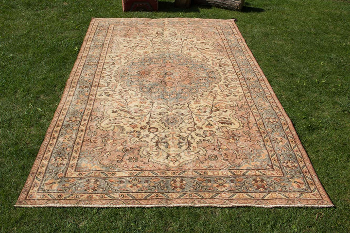 Vintage Handmade Unique Rug  5'2'' X 9'5''