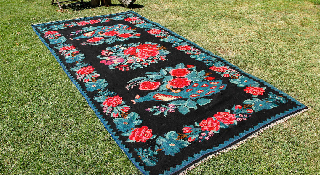 Handmade Unique Rug Kilim  5'6'' X 11'2''