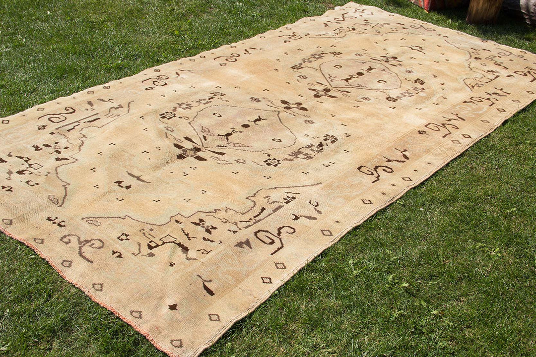 Heritage Handmade Unique Rug  5'2'' X 9'11''