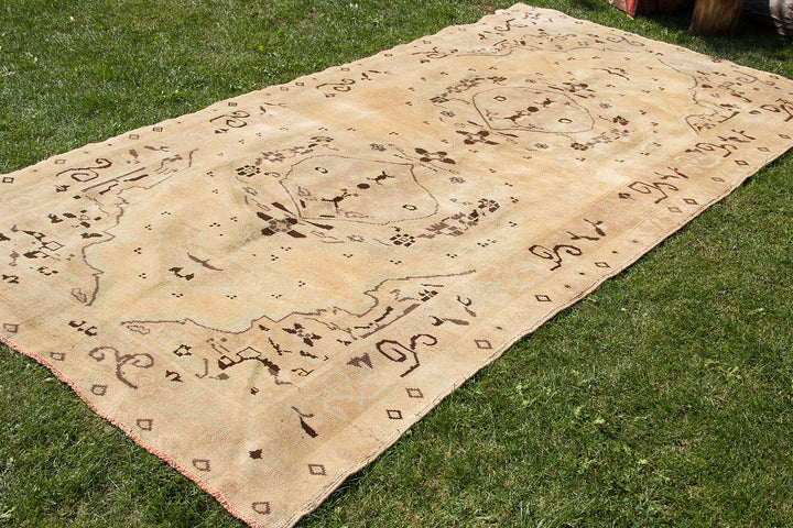 Heritage Handmade Unique Rug  5'2'' X 9'11''