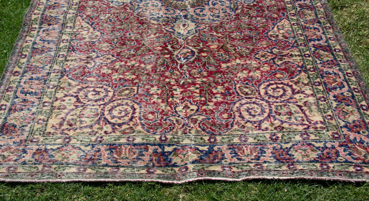 Vintage Handmade Unique Rug  5'1'' X 8'11''