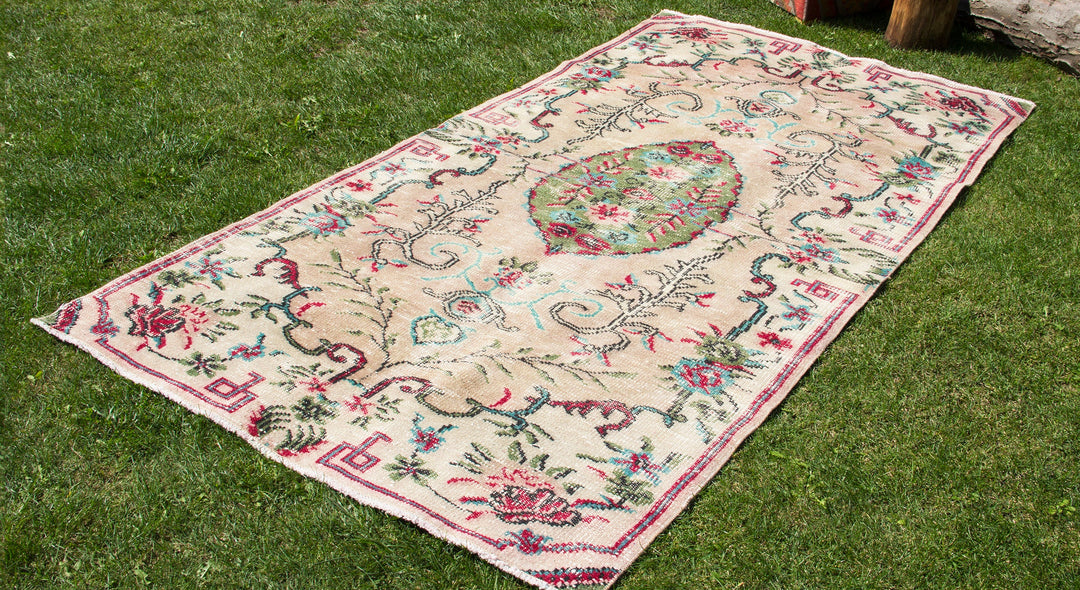 Vintage Handmade Unique Rug  4'2'' X 8'1''