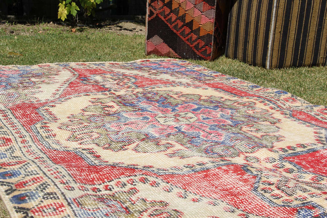 Anatolium Handmade Unique Rug  4'2'' X 6'10''