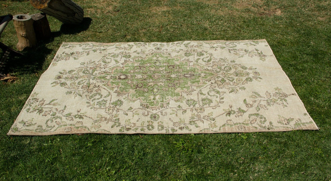 Vintage Handmade Unique Rug  4'8'' X 6'7''