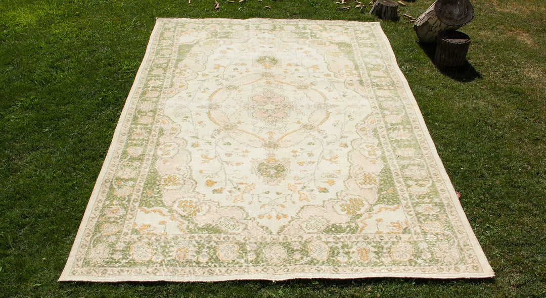 Vintage Handmade Unique Rug  6'0'' X 9'5''