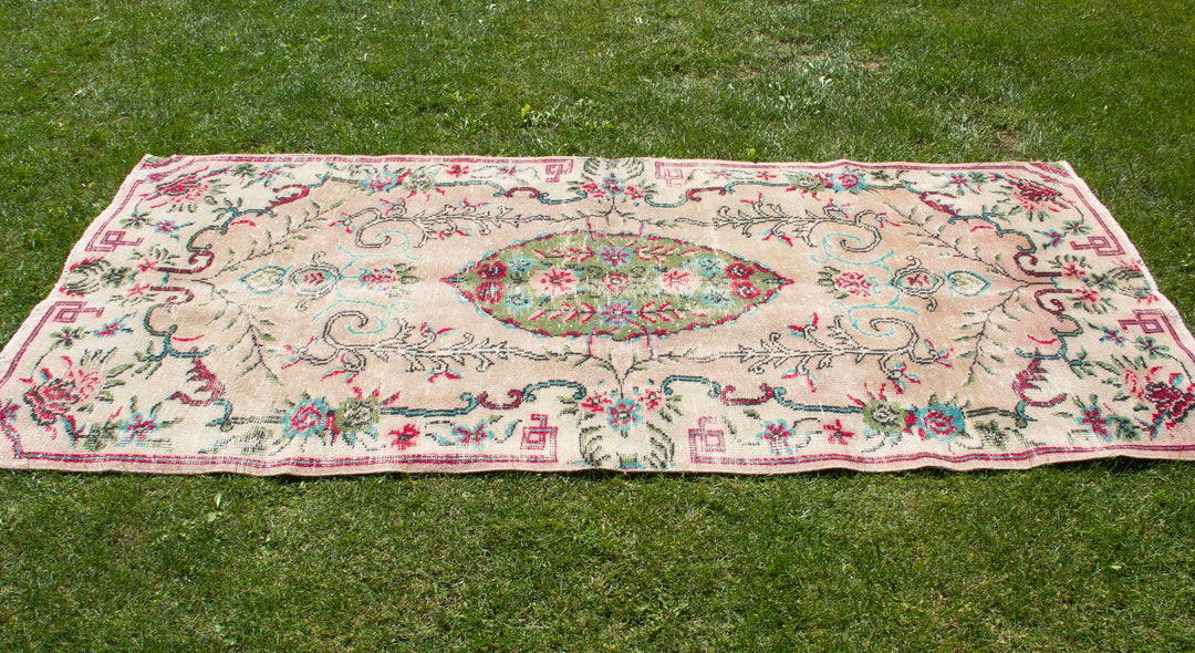 Vintage Handmade Unique Rug  4'2'' X 8'1''