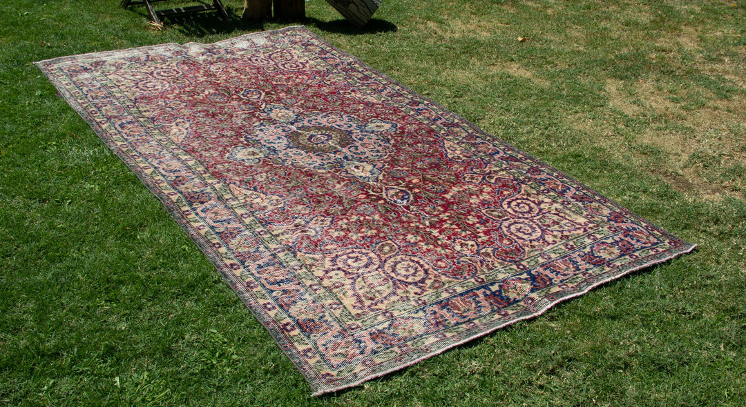 Vintage Handmade Unique Rug  5'1'' X 8'11''