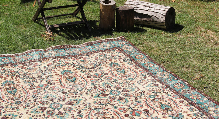 Vintage Handmade Unique Rug  5'5'' X 9'1''