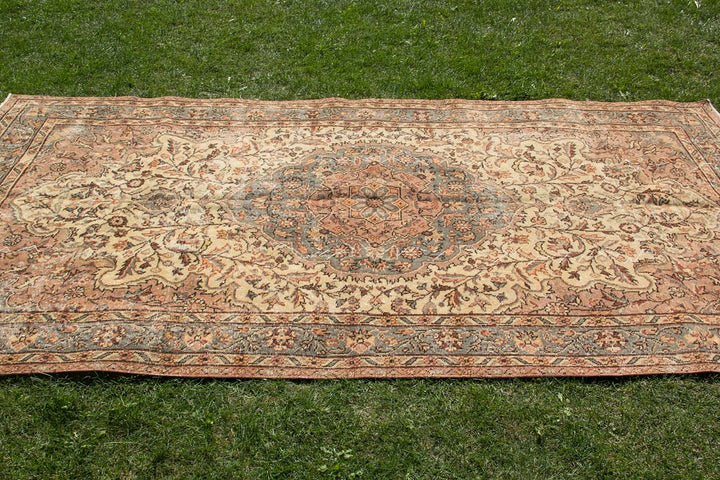 Vintage Handmade Unique Rug  5'2'' X 9'5''
