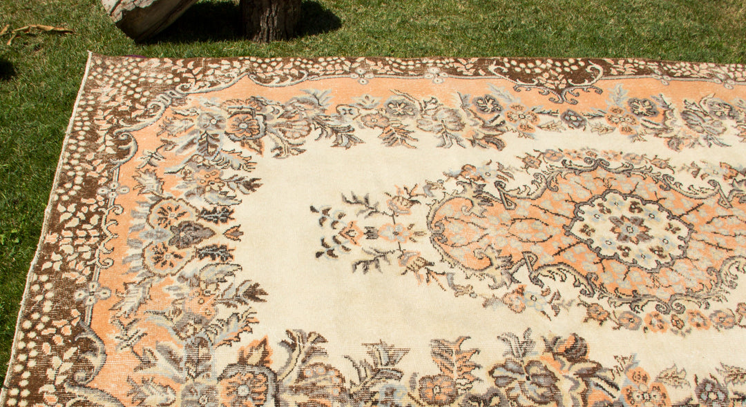 Vintage Handmade Unique Rug  5'10'' X 9'11''