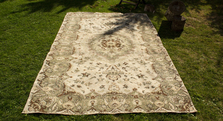 Vintage Handmade Unique Rug  5'6'' X 8'11''
