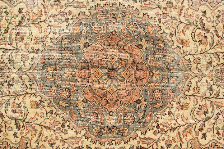 Vintage Handmade Unique Rug  5'2'' X 9'5''