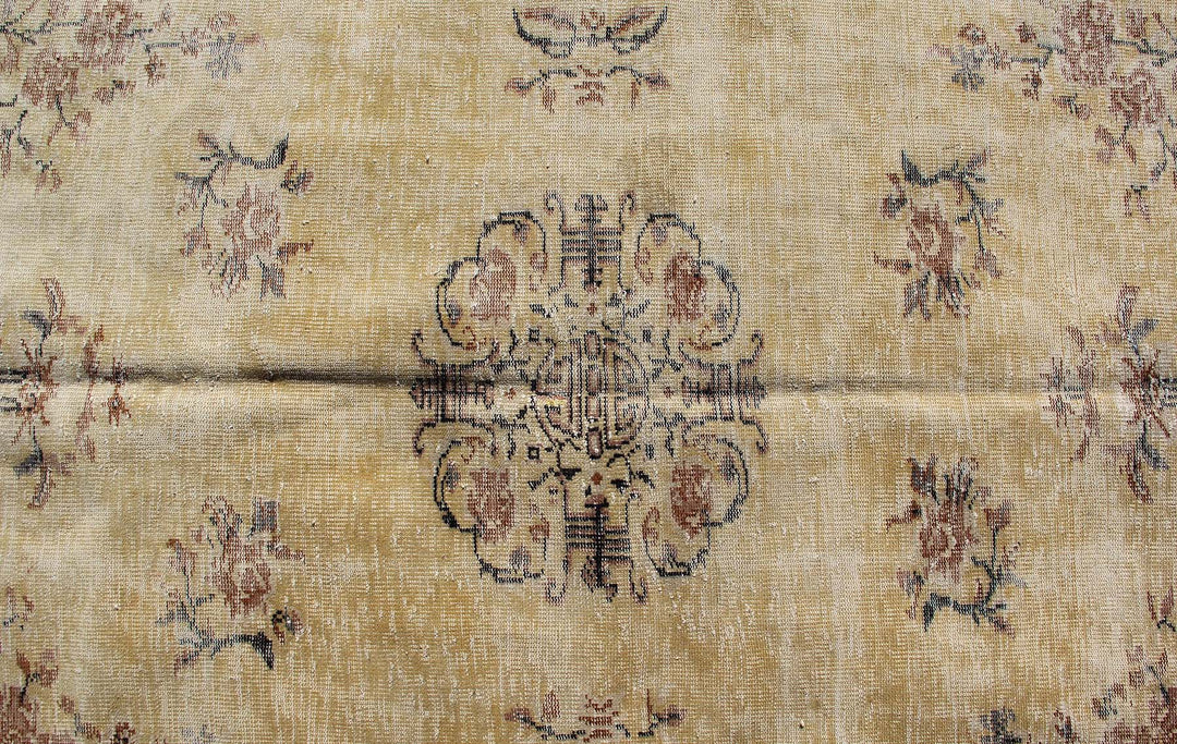 Vintage Handmade Unique Rug  5'8'' X 9'0''