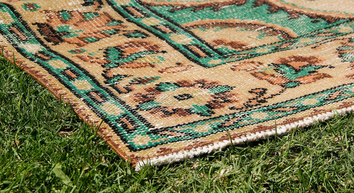 Vintage Handmade Unique Rug Natural 5'3'' X 8'7''