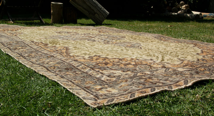 Vintage Handmade Unique Rug  5'1'' X 8'5''
