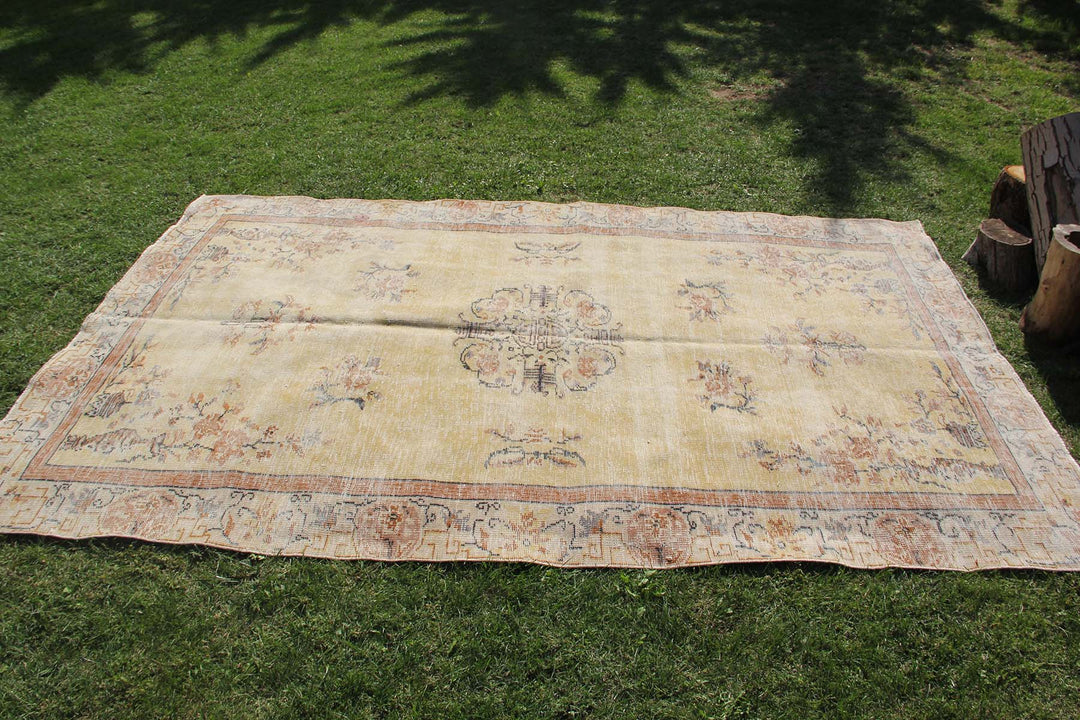 Vintage Handmade Unique Rug  5'8'' X 9'0''