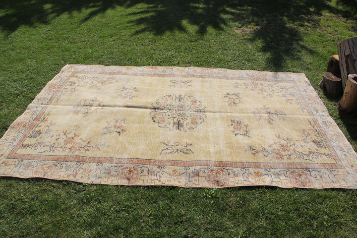 Vintage Handmade Unique Rug  5'8'' X 9'0''