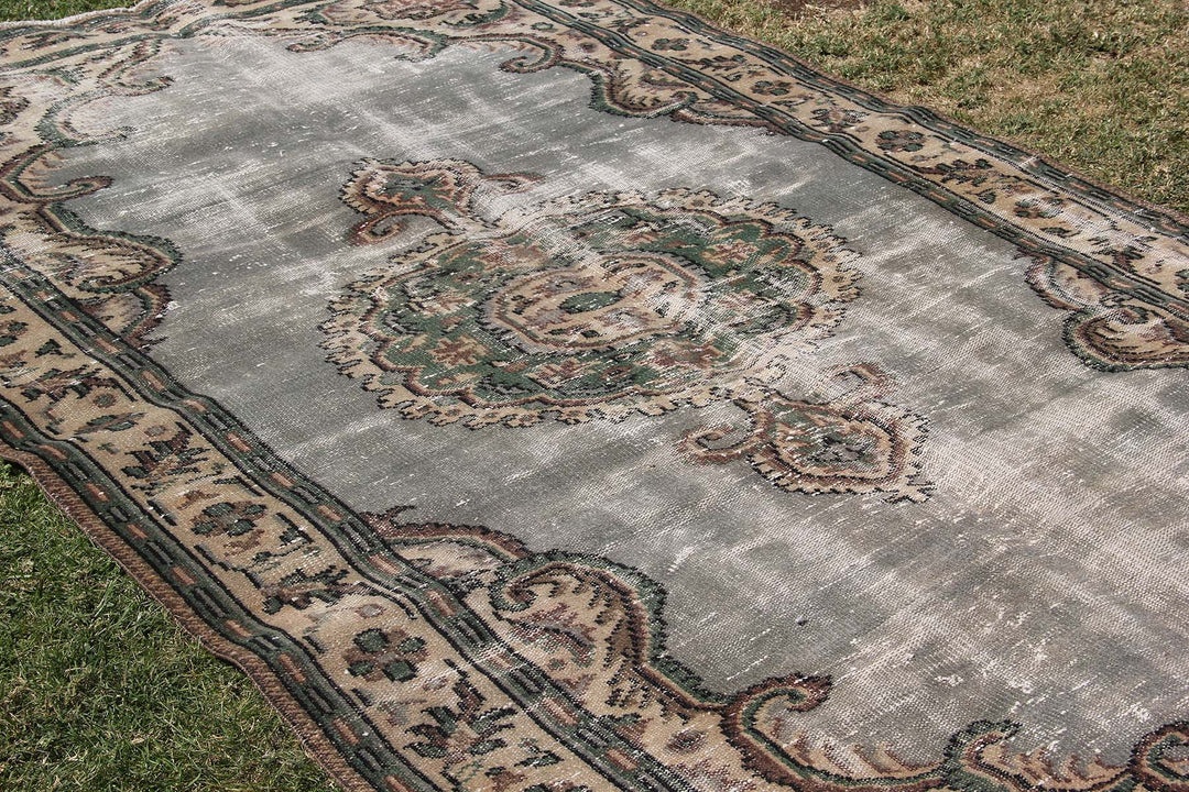 Vintage Handmade Unique Rug  5'10'' X 9'6''