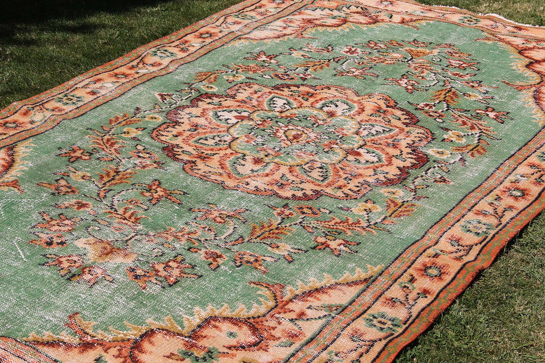 Vintage Handmade Unique Rug  5'7'' X 9'5''