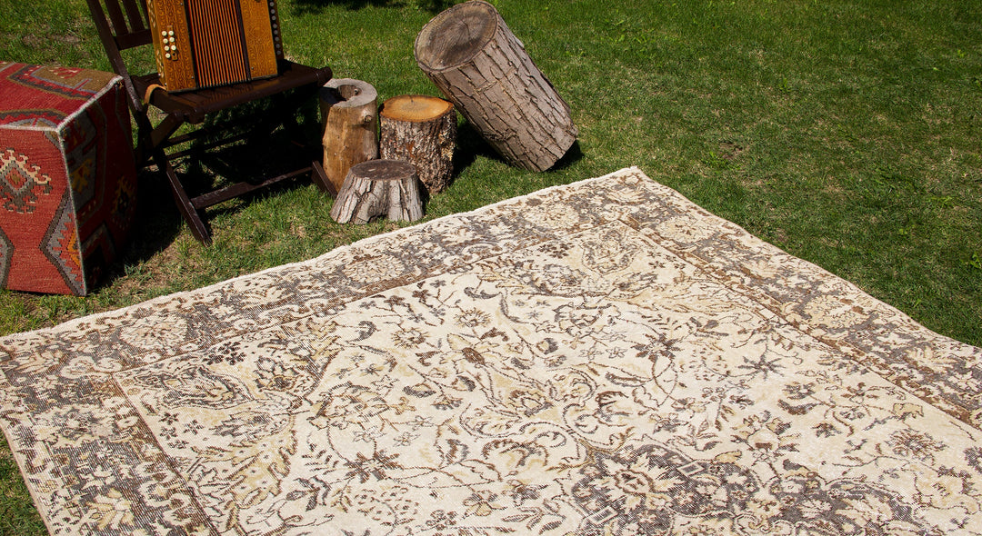 Vintage Handmade Unique Rug  6'9'' X 10'6''