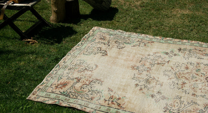 Vintage Handmade Unique Rug  4'11'' X 8'6''