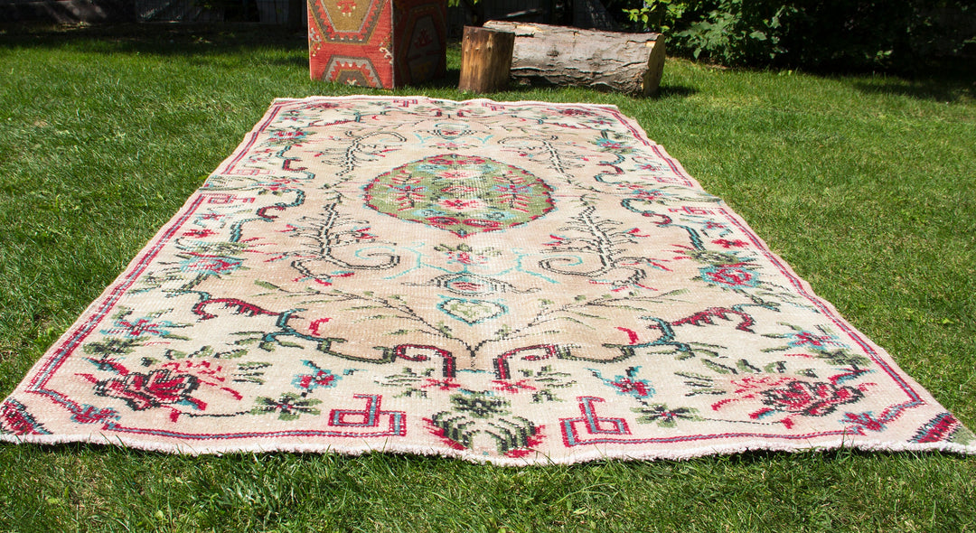 Vintage Handmade Unique Rug  4'2'' X 8'1''