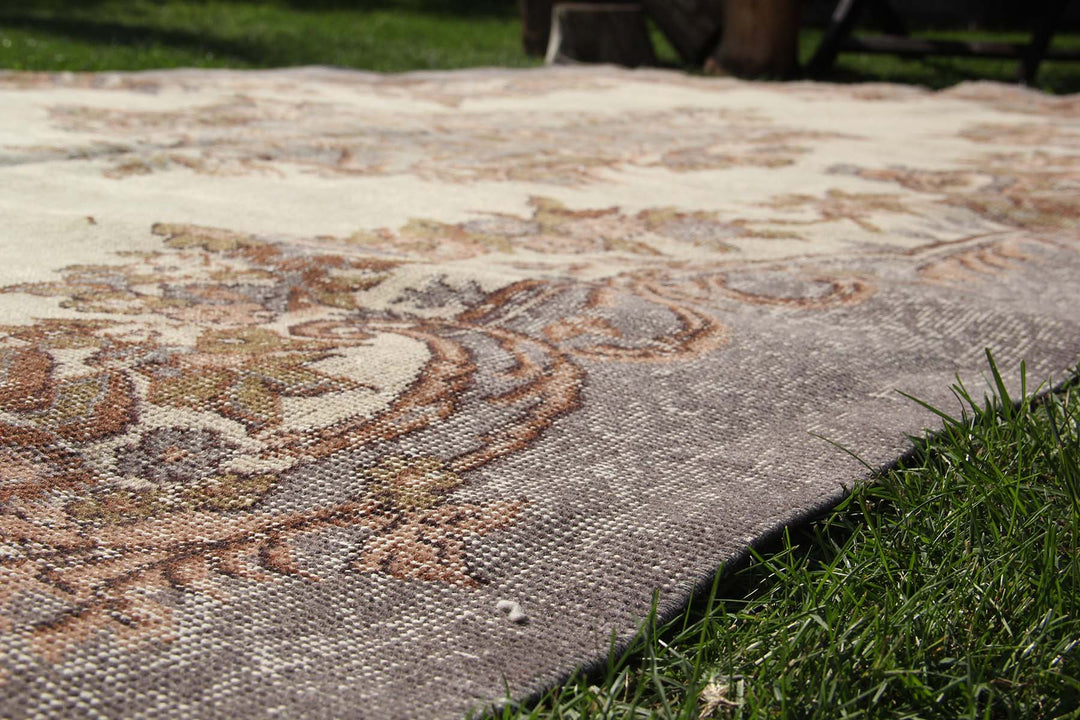 Vintage Handmade Unique Rug  5'9'' X 9'7''