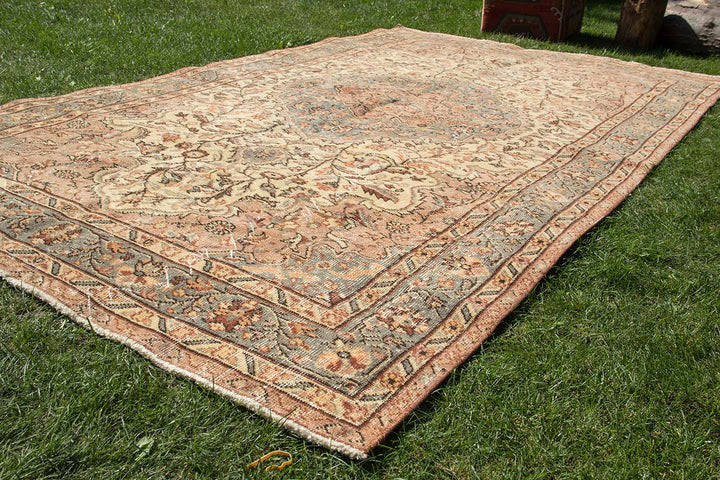 Vintage Handmade Unique Rug  5'2'' X 9'5''