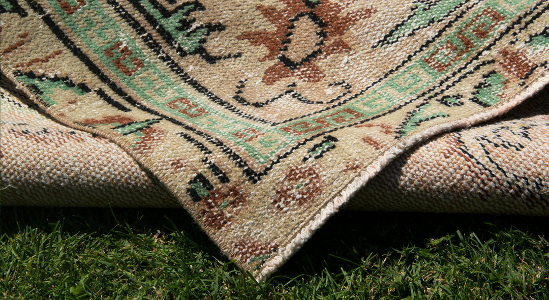 Vintage Handmade Unique Rug  4'11'' X 8'6''