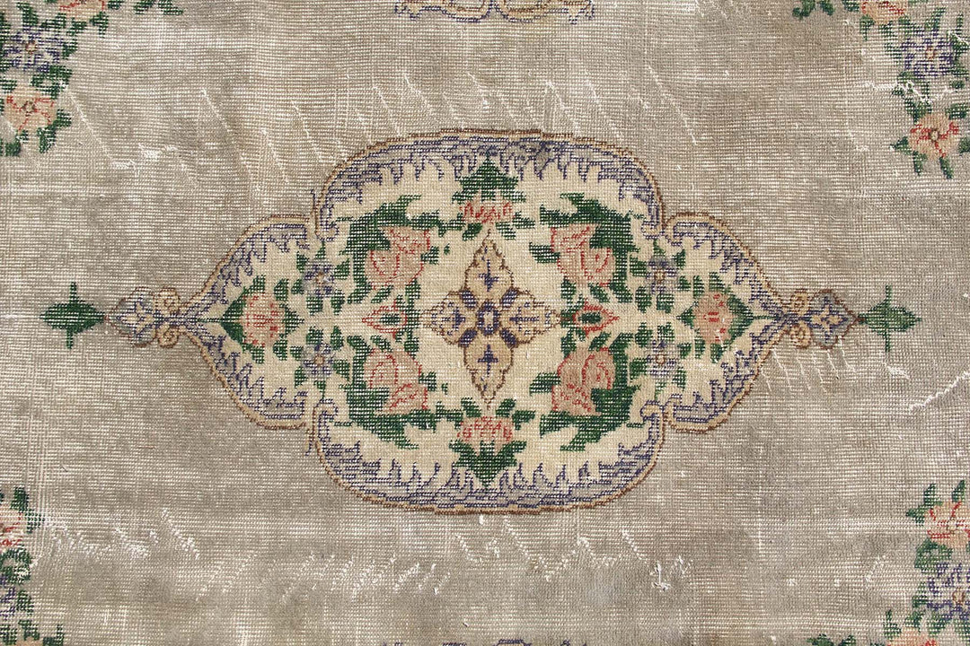 Vintage Handmade Unique Rug  5'5'' X 8'9''