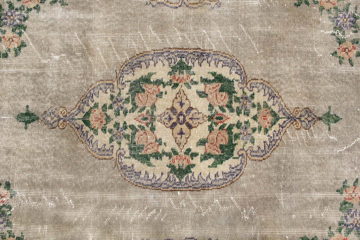 Vintage Handmade Unique Rug  5'5'' X 8'9''