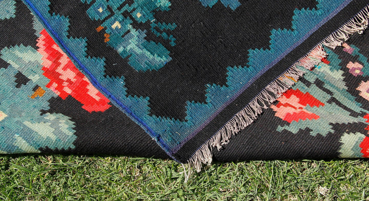 Handmade Unique Rug Kilim  5'6'' X 11'2''