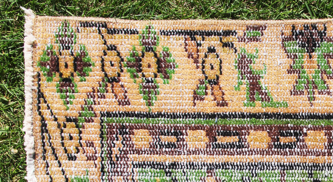 Vintage Handmade Unique Rug  5'4'' X 8'11''