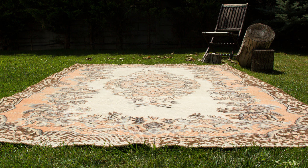 Vintage Handmade Unique Rug  5'10'' X 9'11''