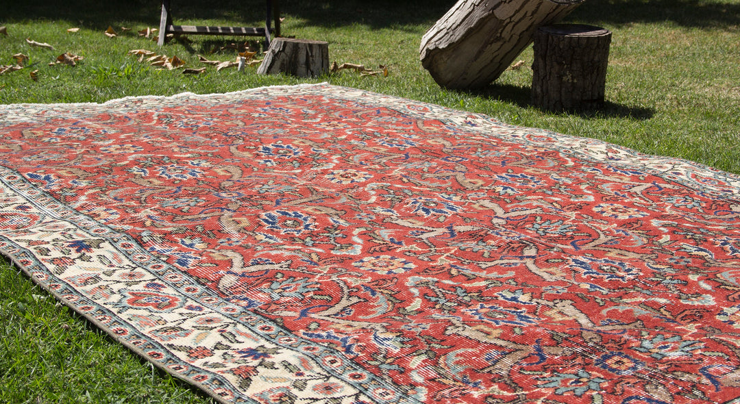 Vintage Handmade Unique Rug  5'3''  X  8'6''