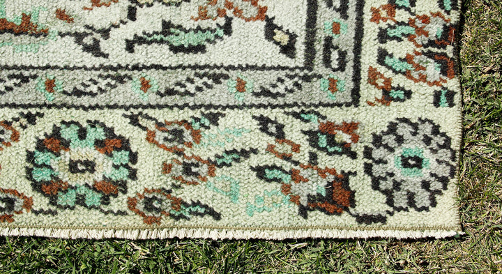 Vintage Handmade Unique Rug  4'12'' X 8'9''