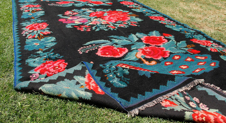 Handmade Unique Rug Kilim  5'6'' X 11'2''