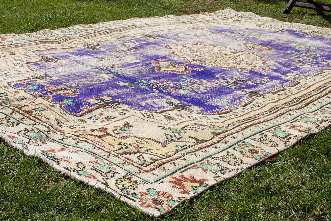 Vintage Handmade Unique Rug  5'1'' X 8'9''