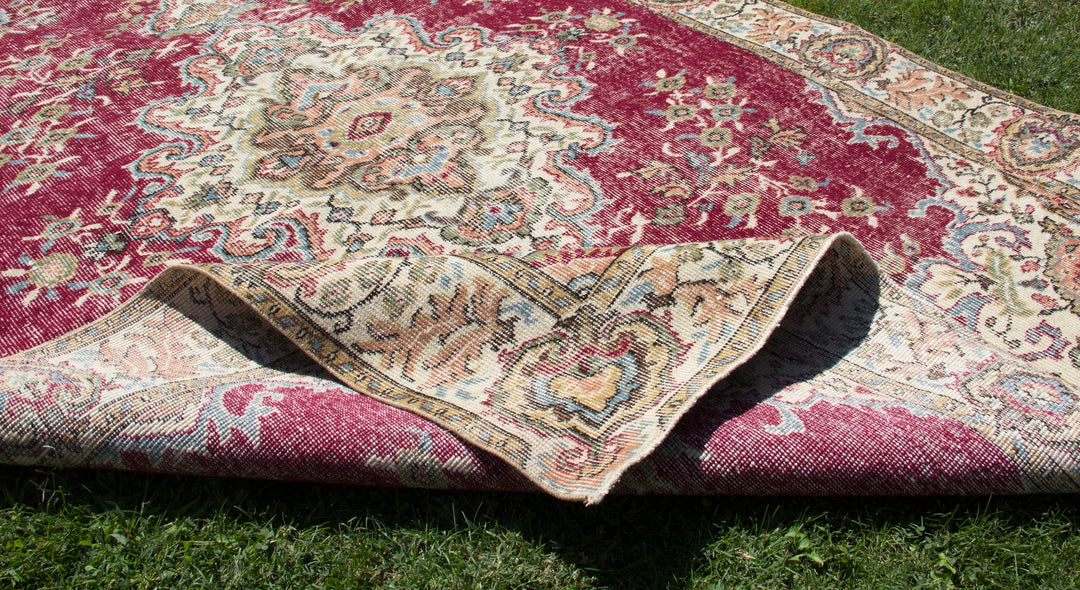 Vintage Handmade Unique Rug  5'9'' X 8'7''