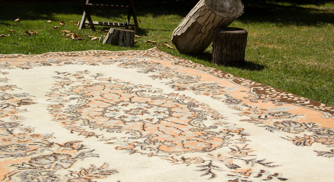 Vintage Handmade Unique Rug  5'10'' X 9'11''