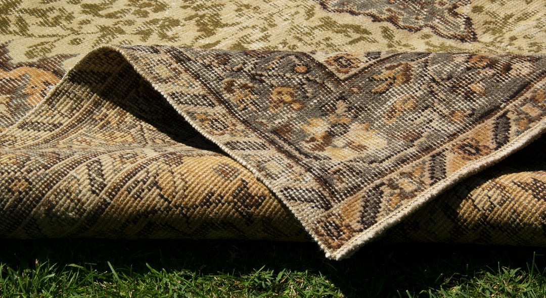 Vintage Handmade Unique Rug  5'1'' X 8'5''