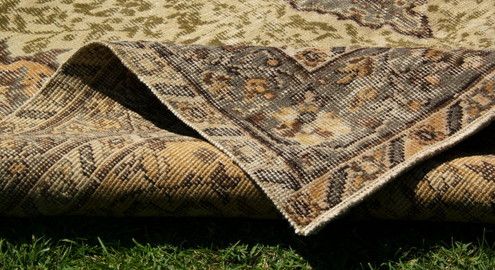 Vintage Handmade Unique Rug  5'1'' X 8'5''