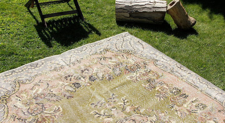 Vintage Handmade Unique Rug  5'9'' X 9'3''