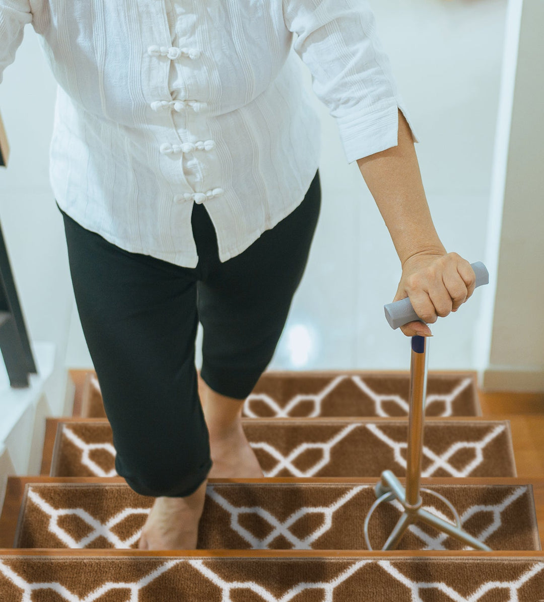 Stair Treads Rug 9"x28" Zigzag Collection | Beige & White